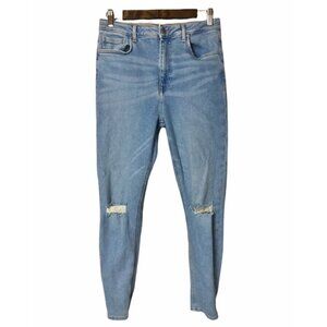 Forever 21 Light Wash Distressed Knee High Rise Skinny Jeans 31